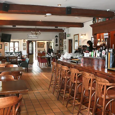 Chester Beatty Отель 3*