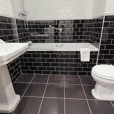 Отель Chester Beatty Ashford