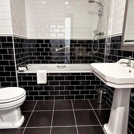 Chester Beatty Отель 3*